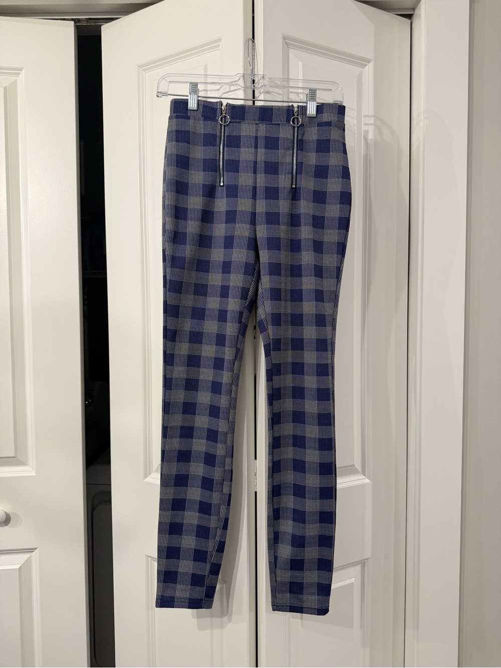 Charlotte Russe Navy and Gray Plaid Womenโs Dress Pant Leggings